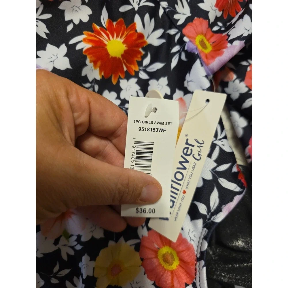 New Girls Size 5 Wallflower Floral One Piece Swimsuit With Cut‎ Out